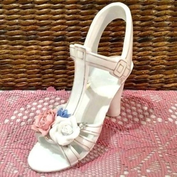 Vintage Porcelain High Heel Shoe w/ Raised Flowers, Fashion, EUC. - Picture 1 of 10